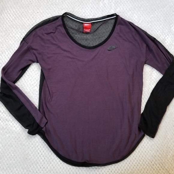 Womens size Small Nike lot of tops - Picture 2 of 13